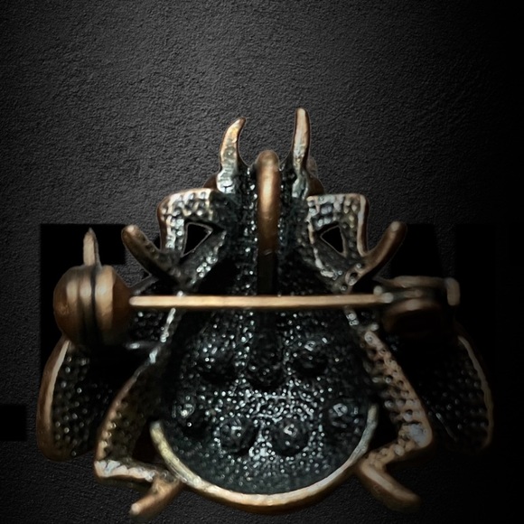 Multi Colorful Fly Insect “Jeweled Bug Brooch - Pin” - Picture 4 of 6